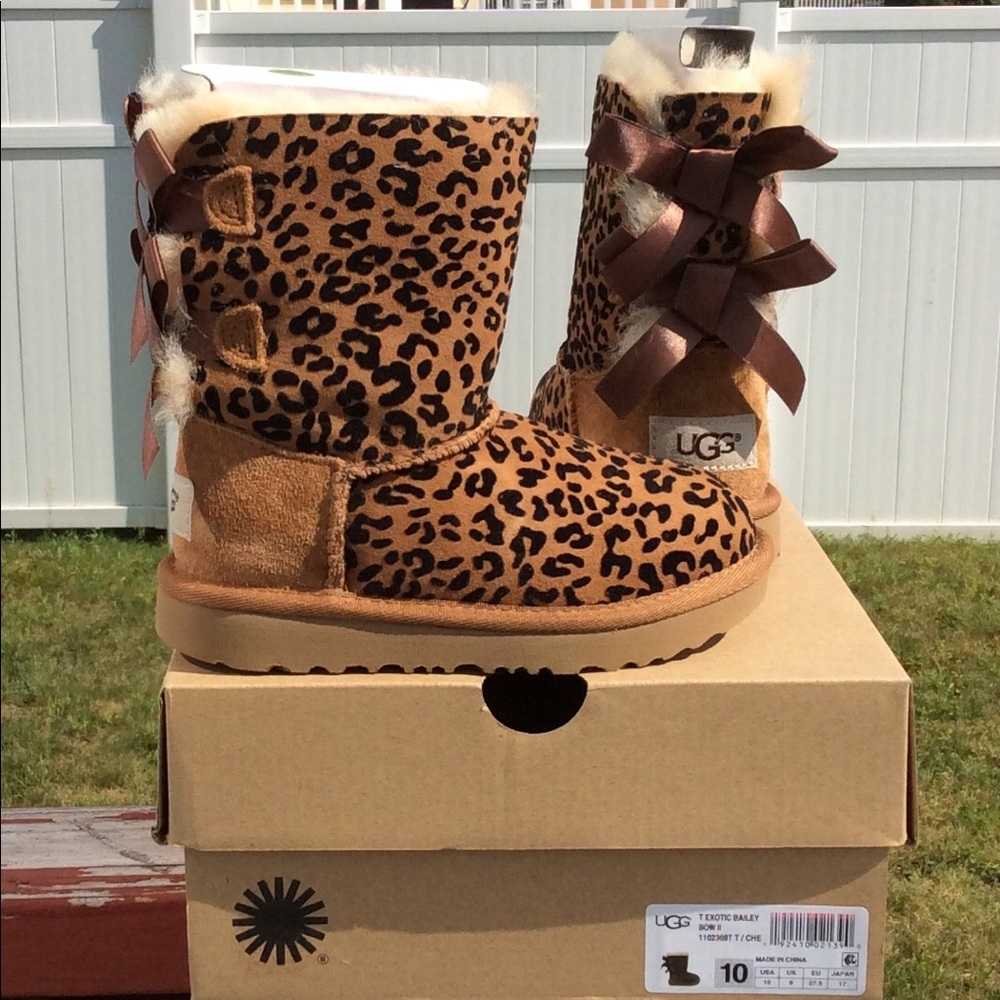 UGG EXOTIC BAILEY BOW II
